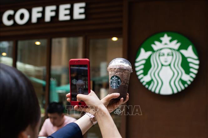 Một cửa hàng Starbucks ở Bắc Kinh, Trung Quốc. Ảnh: AFP/TTXVN.