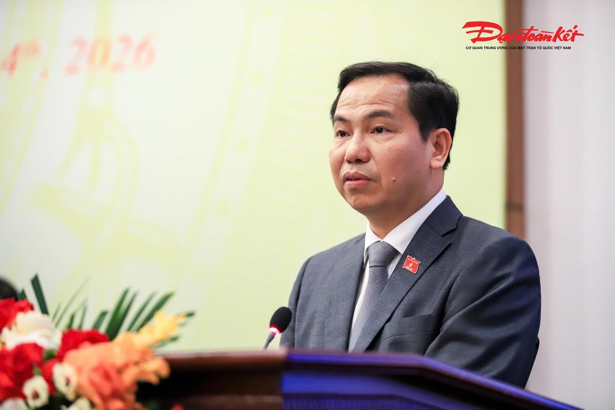 Tổng Thư ký Quốc hội Lê Quang Mạnh phát biểu tại cuộc họp báo (Ảnh: Quang Vinh)