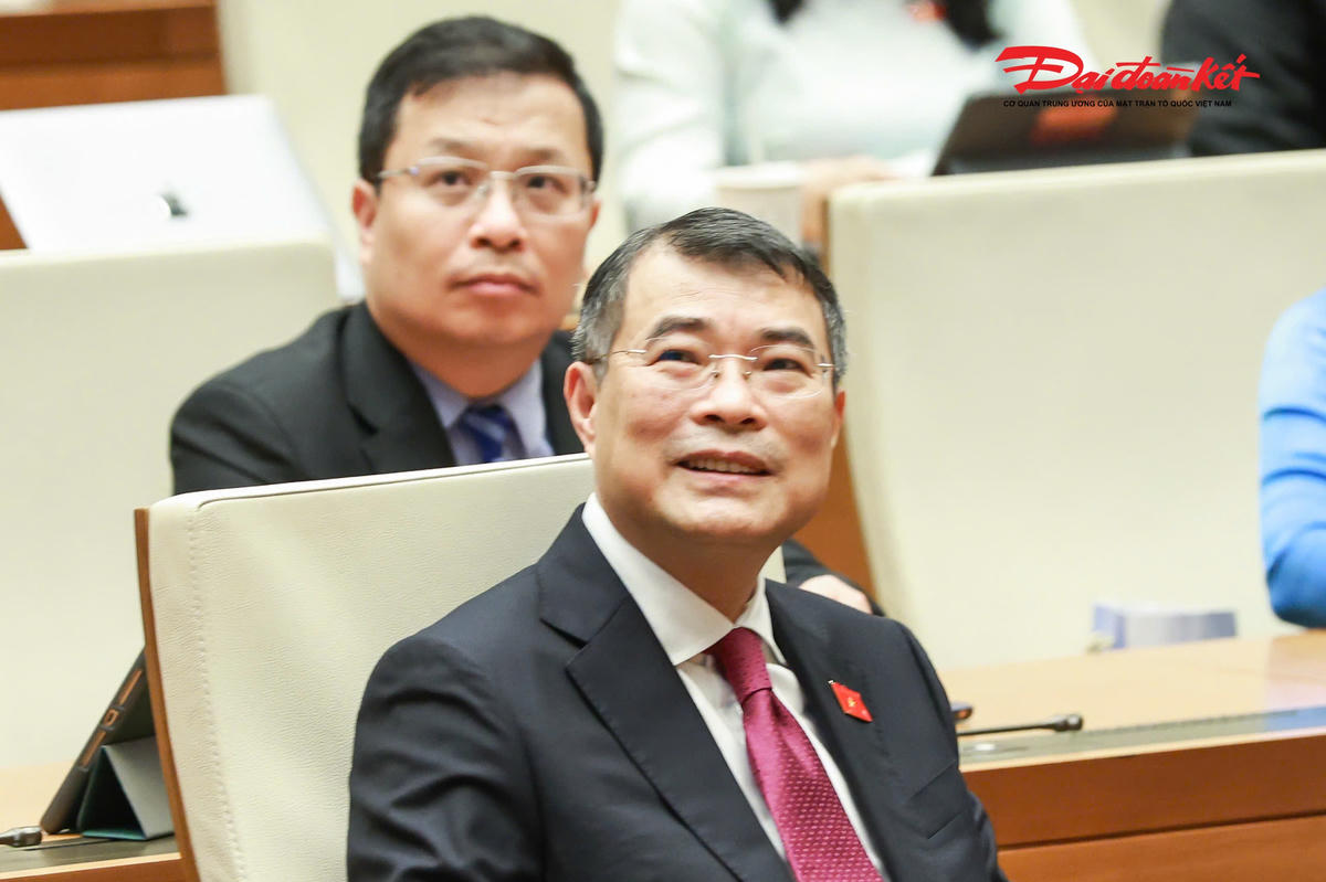Thủ tướng Chính phủ Lê Minh Hưng tham dự phiên họp