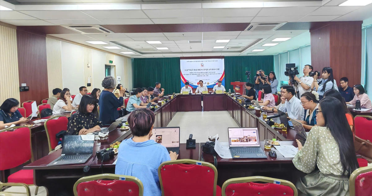 Quang cảnh buổi gặp mặt thông tin về Đại hội đại biểu toàn quốc Liên hiệp các Hội Khoa học và kỹ thuật Việt Nam lần thứ IX, nhiệm kỳ 2026-2031