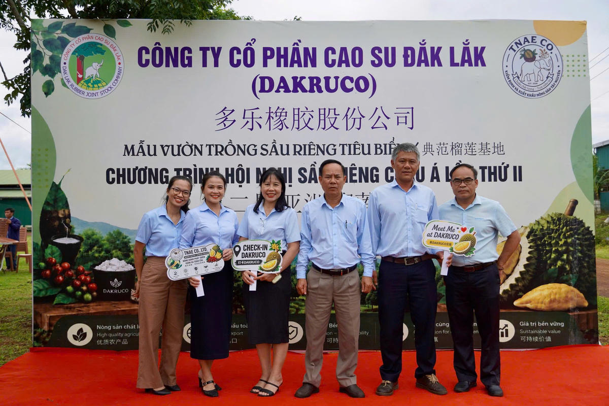 Dakruco đón đoàn tham quan Mẫu vườn trồng sầu riêng tiêu biểu trong khuôn khổ Hội nghị Sầu riêng Châu Á lần thứ II.