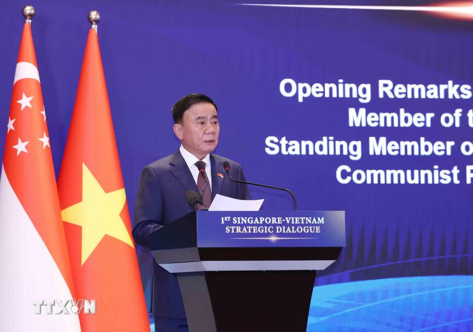 Đồng chí Trần Cẩm Tú, Ủy viên Bộ Chính trị, Thường trực Ban Bí thư phát biểu tại Đối thoại Chiến lược Việt Nam-Singapore lần thứ nhất giữa Đảng Cộng sản Việt Nam và Đảng Hành động Nhân dân Singapore. (Ảnh: Phương Hoa/TTXVN)
