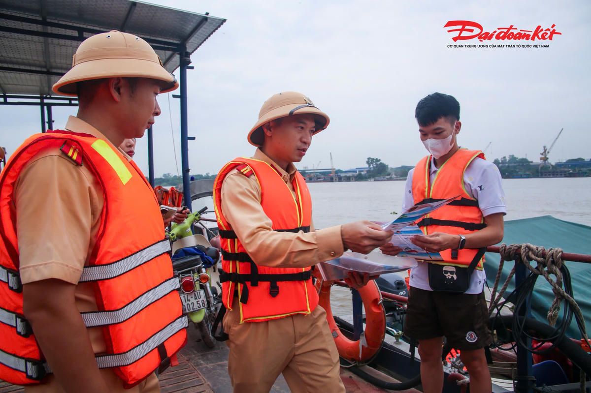 Thời gian tới, Đội Cảnh sát đường thủy số 2 sẽ tiếp tục tăng cường tuần tra, kiểm soát, rà soát các khu vực xung yếu; duy trì lực lượng, phương tiện thường trực, chuẩn bị đầy đủ lực lượng, phương tiện, hậu cần theo phương châm “4 tại chỗ”.