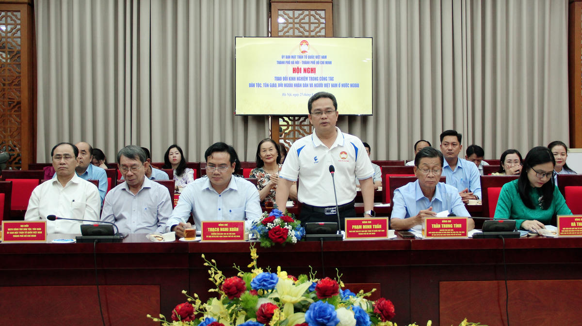  Phó Chủ tịch Ủy ban MTTQ Việt Nam TPHCM Phạm Minh Tuấn phát biểu tại hội nghị. Ảnh: PV