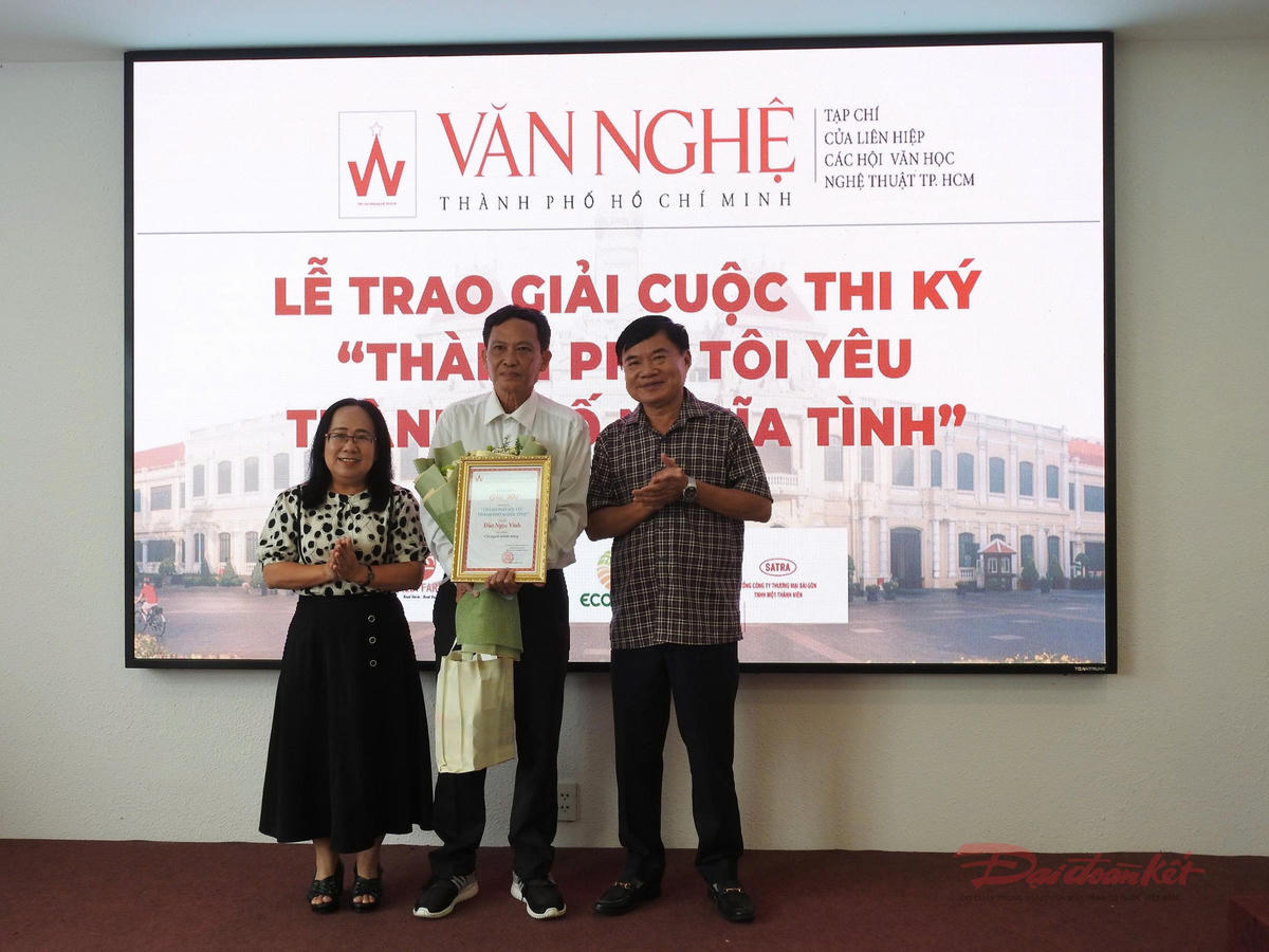 TPHCM trao giải cuộc thi ký 'Thành phố tôi yêu, thành phố nghĩa tình'