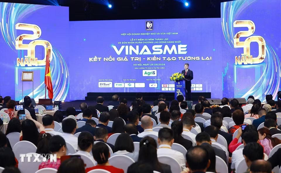 Thủ tướng Lê Minh Hưng phát biểu tại Lễ kỷ niệm 20 năm thành lập Hiệp hội Doanh nghiệp nhỏ và vừa Việt Nam. (Ảnh: Dương Giang/TTXVN)