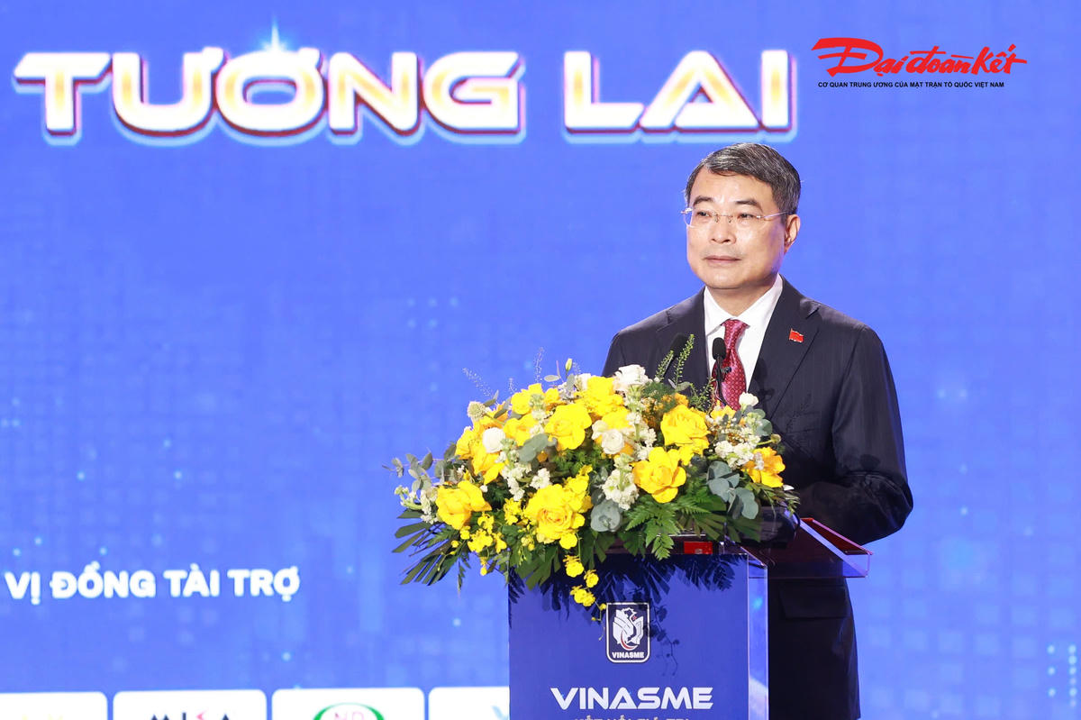 Thủ tướng Chính phủ Lê Minh Hưng phát biểu tại Lễ kỷ niệm 20 năm thành lập Hiệp hội Doanh nghiệp nhỏ và vừa Việt Nam. (Ảnh: Quang Vinh)