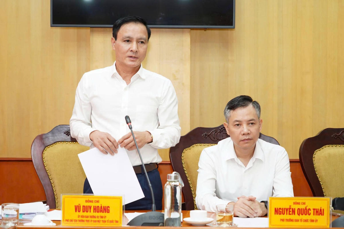 Ông Vũ Duy Hoàng, Phó Chủ tịch Thường trực Ủy ban MTTQ Việt Nam tỉnh Thái Nguyên phát biểu tại Hội nghị.