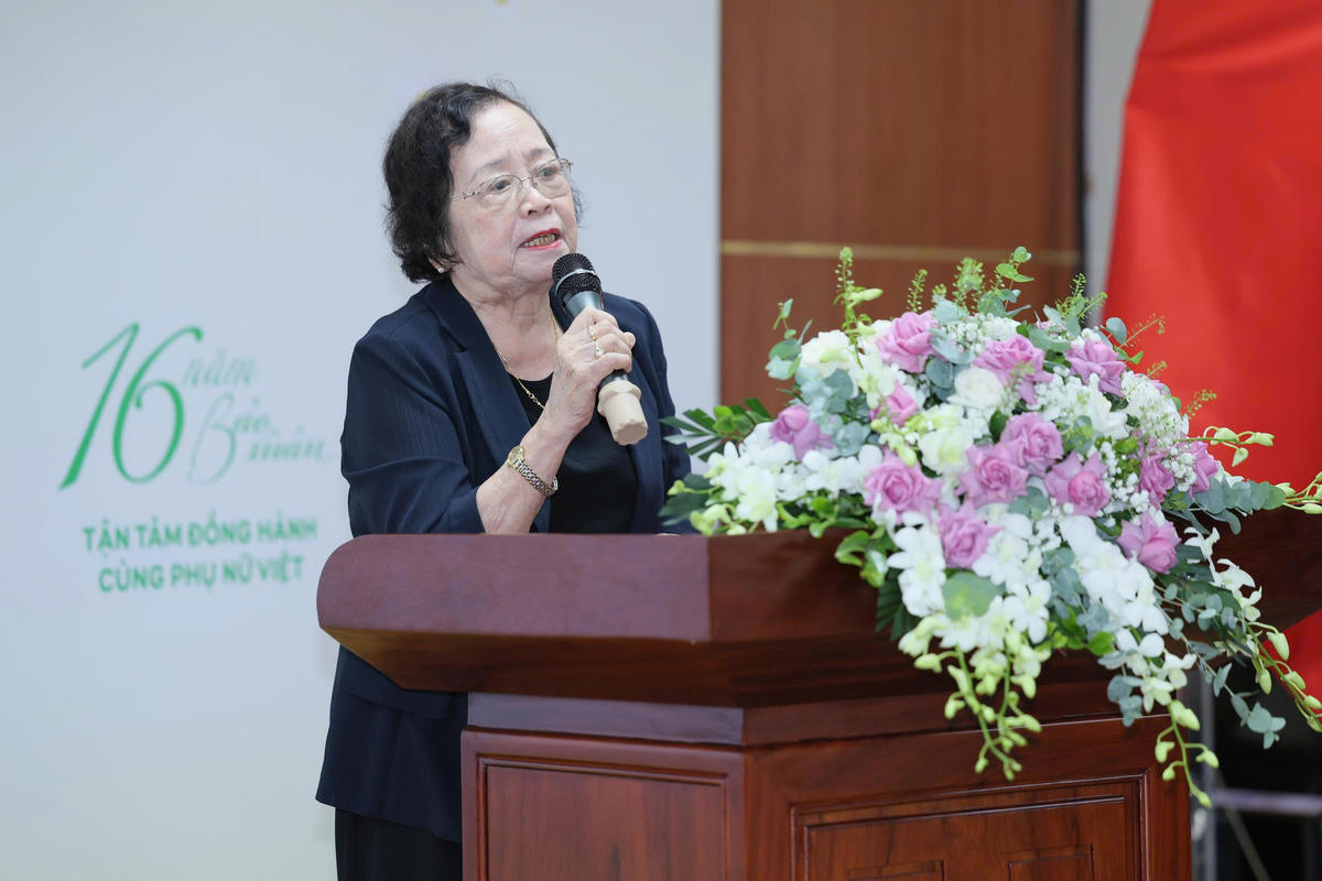 GS.TS Trần Thị Phương Mai, Chủ tịch Hội Chăm sóc Sức khỏe Phụ nữ Mãn kinh Việt Nam phát biểu tại sự kiện. Ảnh: Thu Thủy
