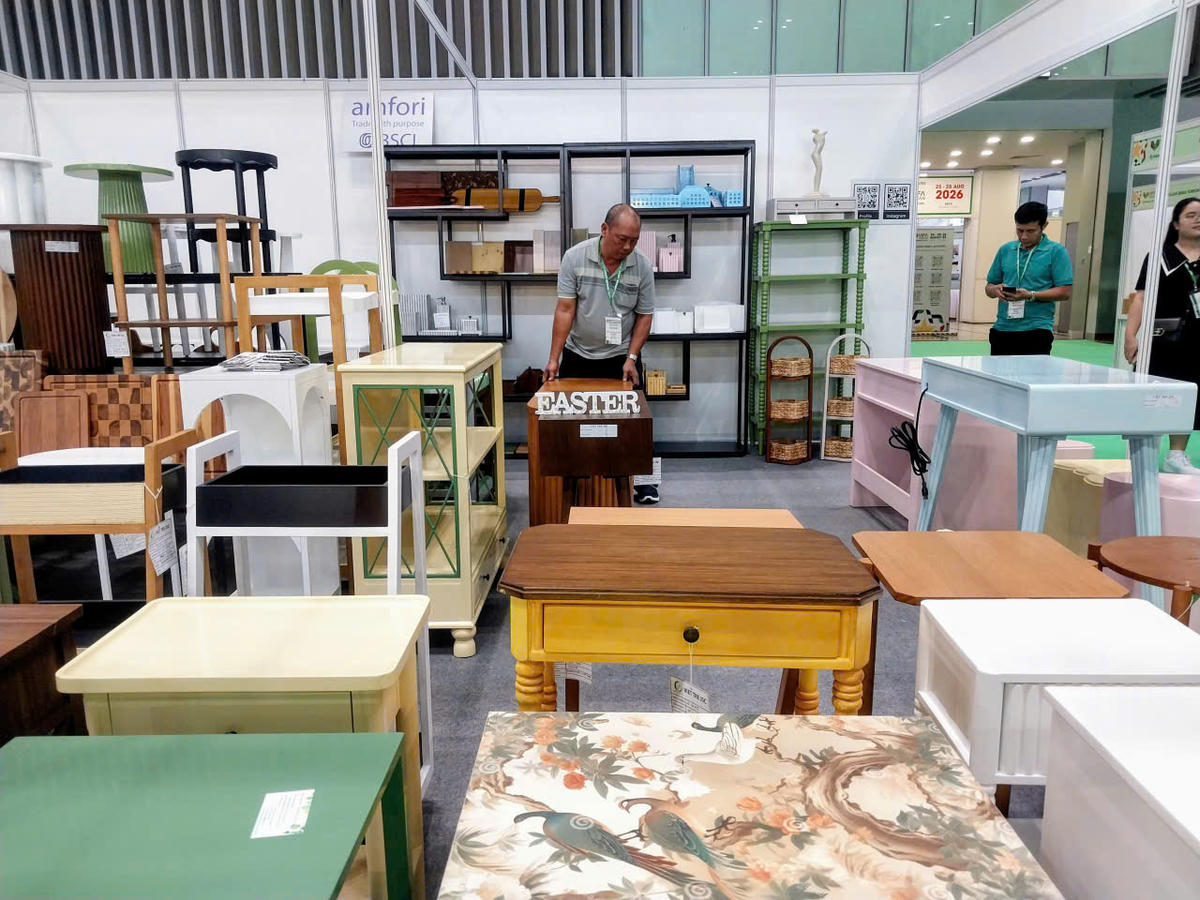 Doanh nghiệp ngành gỗ nỗ lực đa dạng thị trường để tránh phụ thuộc vào một số thị trường xuất khẩu truyền thống. Ảnh: S.X