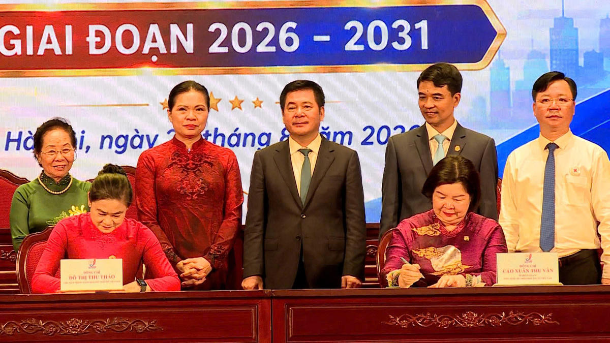 Liên minh Hợp tác xã Việt Nam và Hội Chữ thập đỏ Việt Nam ký kết chương trình phối hợp giai đoạn 2026-2031. Ảnh: PV