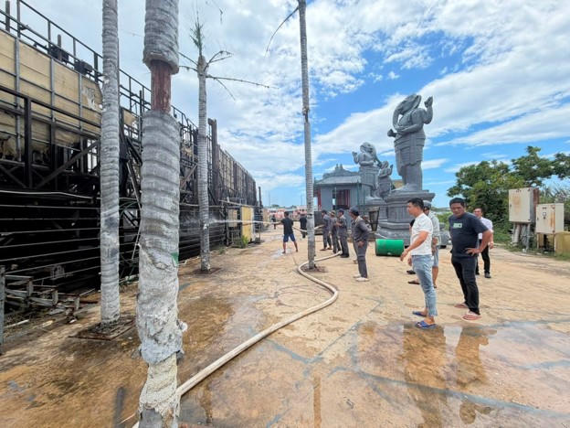 Khu vực bên trong Đảo ký ức Hội An bị cháy. Ảnh: ĐVCC.