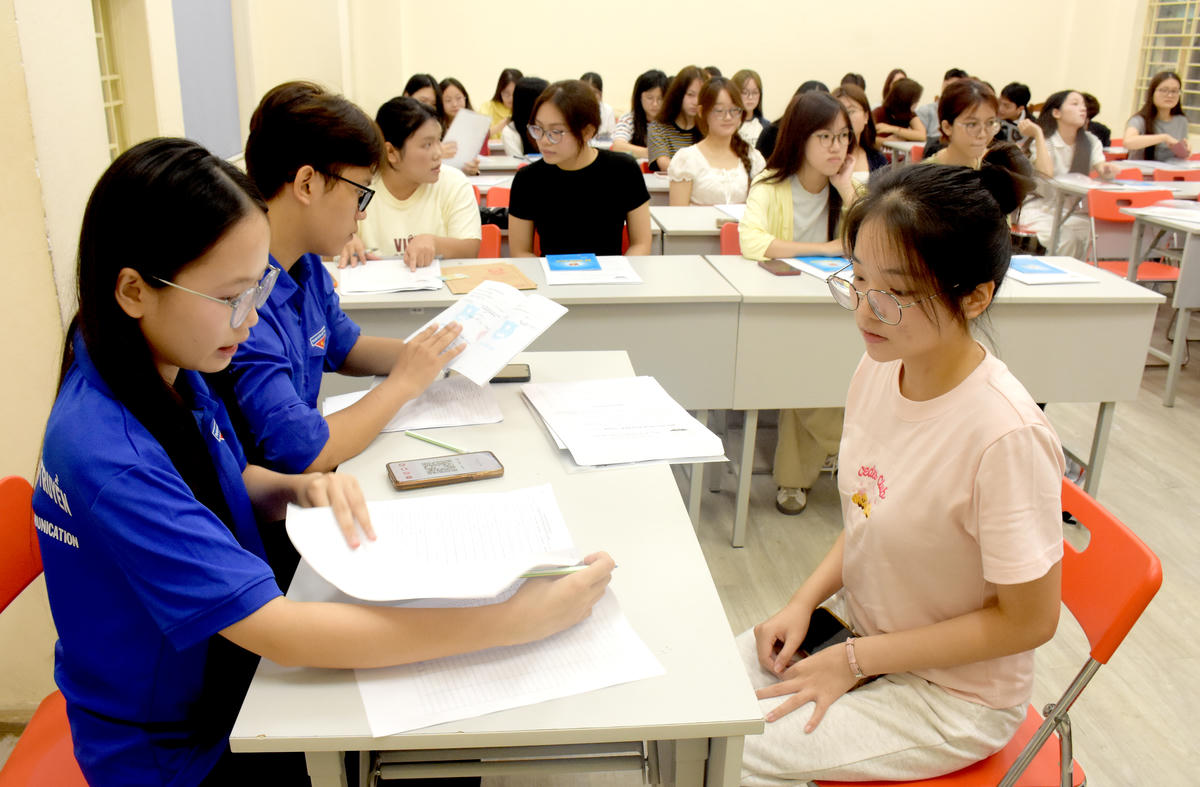 Đề xuất vay tới 8 triệu đồng/tháng: Gỡ áp lực tài chính cho sinh viên
