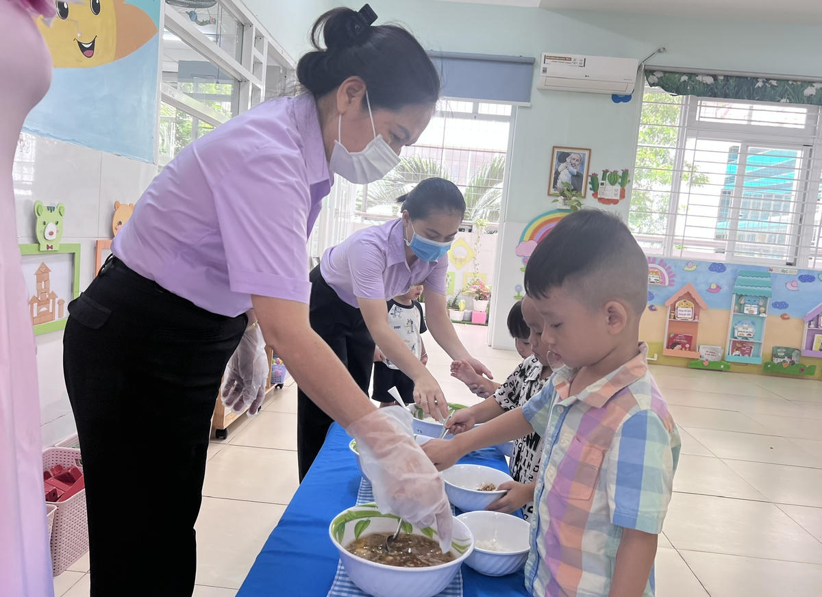 Một phường của TPHCM đã áp dụng mô hình Tick xanh trách nhiệm trong trường học. Ảnh: U.P