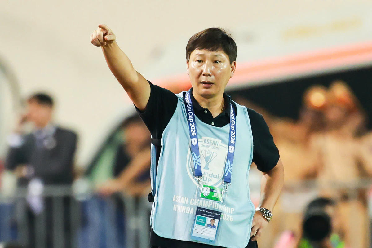 Huấn luyện viên Kim Sang Sik bày tỏ sự lo lắng khi Việt Nam bị dẫn trước.