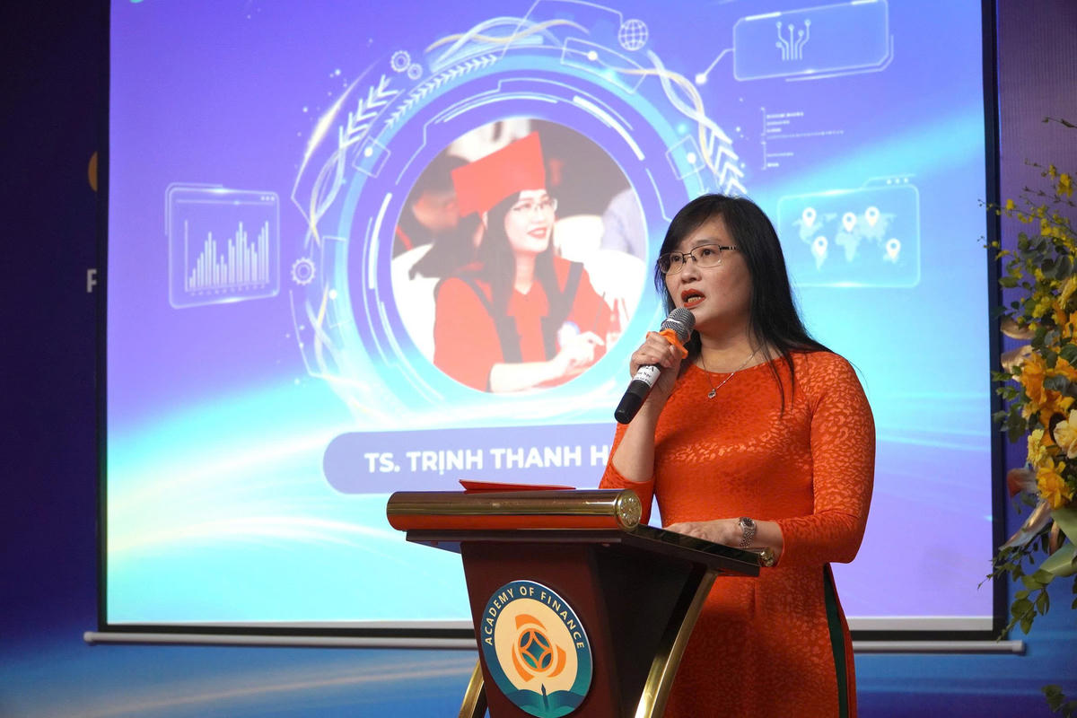TS Trịnh Thanh Huyền – Viện Trưởng Viện Đào tạo Quốc tế, Học viện Tài chính phát biểu tại hội thảo.