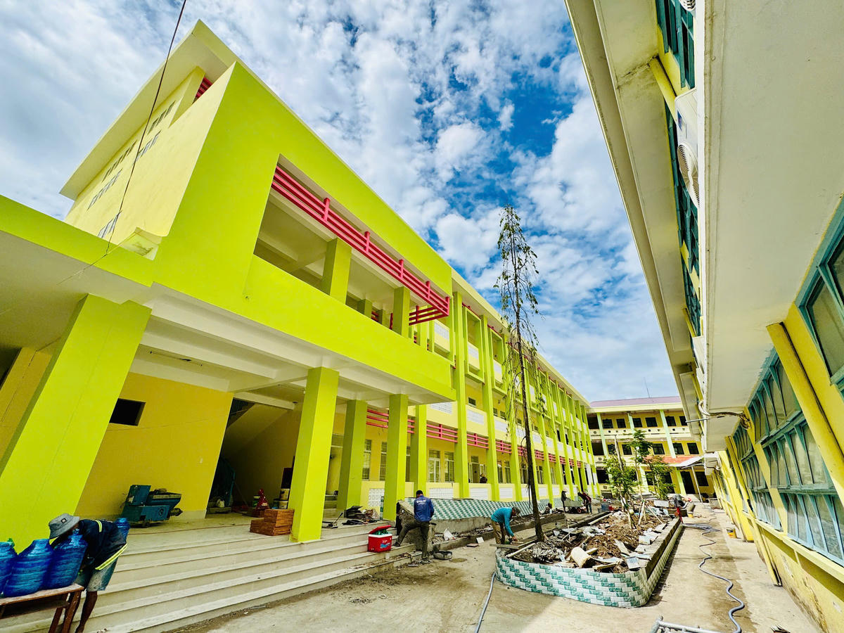 Năm học mới 2026-2027, tại Trường tiểu học Phùng Ngọc Liêm (phường Bạc Liêu) có thêm 15 phòng học vừa được xây dựng. (Ảnh lãnh đạo trường cung cấp)