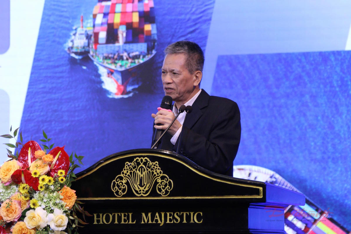Ông Ngô Khắc Lễ, Trọng tài viên VIAC, Hòa giải viên Trung tâm Hòa giải Việt Nam (VMC) phát biểu. Ảnh: L.T