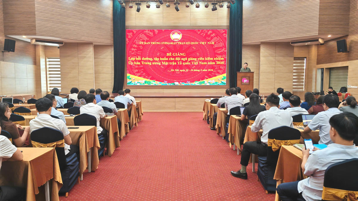 Quang cảnh lễ bế giảng lớp bồi dưỡng, tập huấn nghiệp vụ cho đội ngũ giảng viên kiêm nhiệm của Ủy ban Trung ương MTTQ Việt Nam 