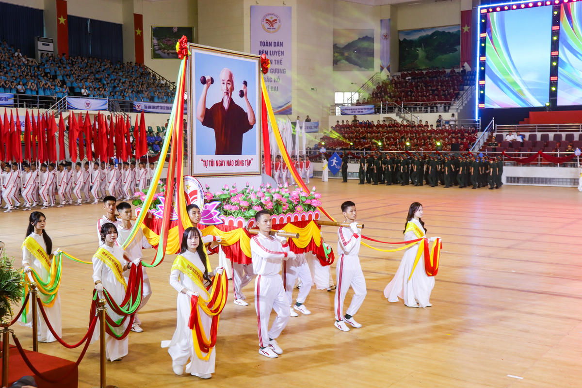 26 khối tham gia diễu hành tại đại hội. Ảnh: Đình Minh
