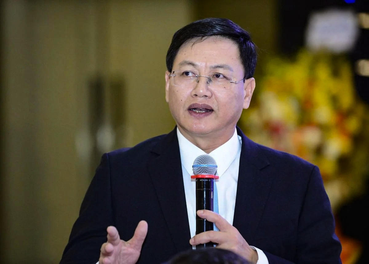 Phó Chủ tịch Thường trực UBND tỉnh Mai Xuân Liêm giải trình thêm một số vấn đề doanh nghiệp phản ánh. Ảnh: Phong Sắc