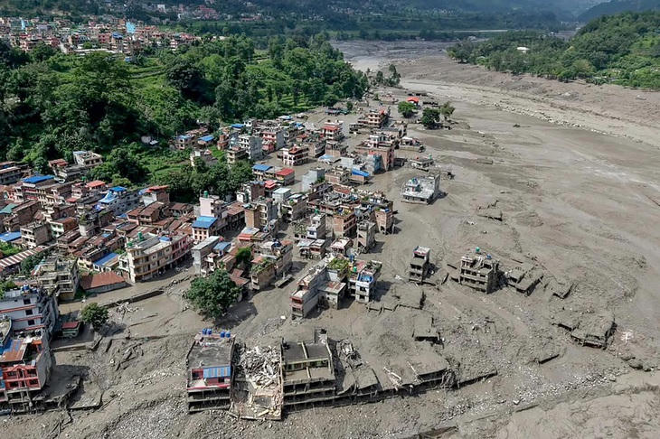 Việt Nam gửi điện thăm hỏi Trung Quốc và Nepal về thiên tai