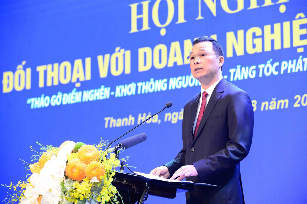Chủ tịch UBND tỉnh Thanh Hóa Tô Anh Dũng phát biểu khai mạc hội nghị. Ảnh: Phong Sắc