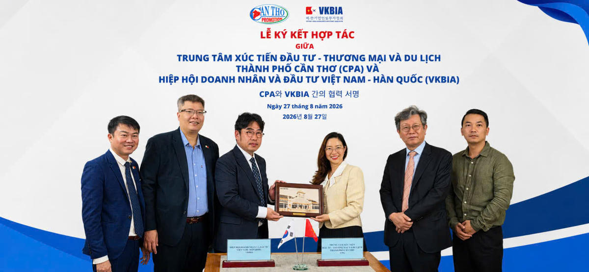 Các đại biểu tham dự lễ ký kết hợp tác (Ảnh: Hải Linh)