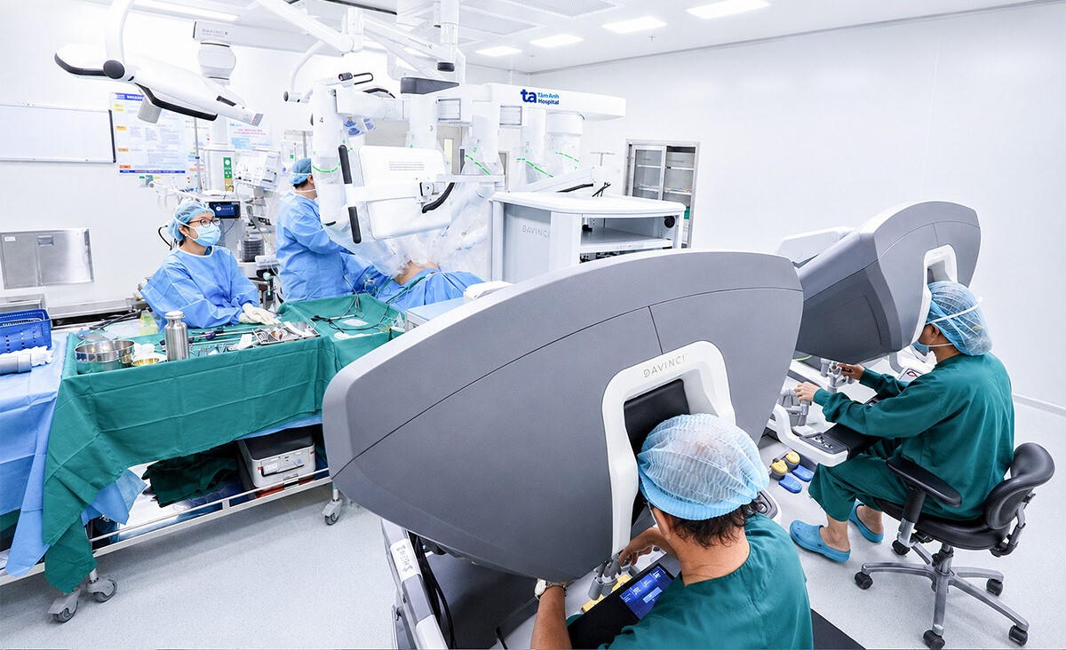 Giảm gánh nặng cho y tế công lập