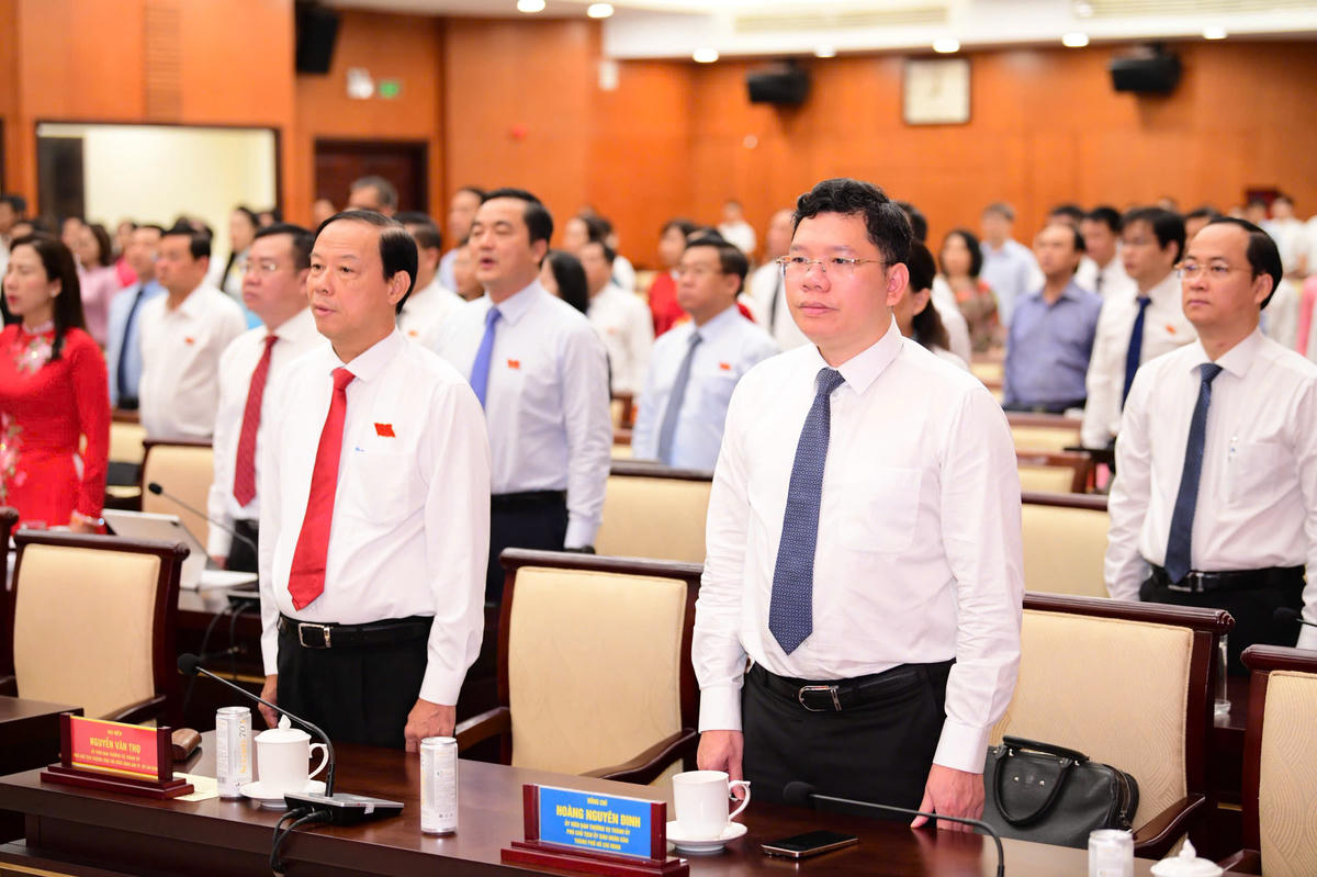 Đại biểu HĐND tham dự kỳ họp. Ảnh: Q.Đ