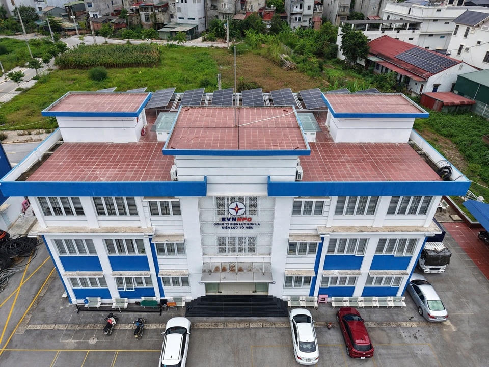 Điện mặt trời mái nhà được lắp đặt tại trụ sở Điện lực Tô Hiệu, Công ty Điện lực Sơn La