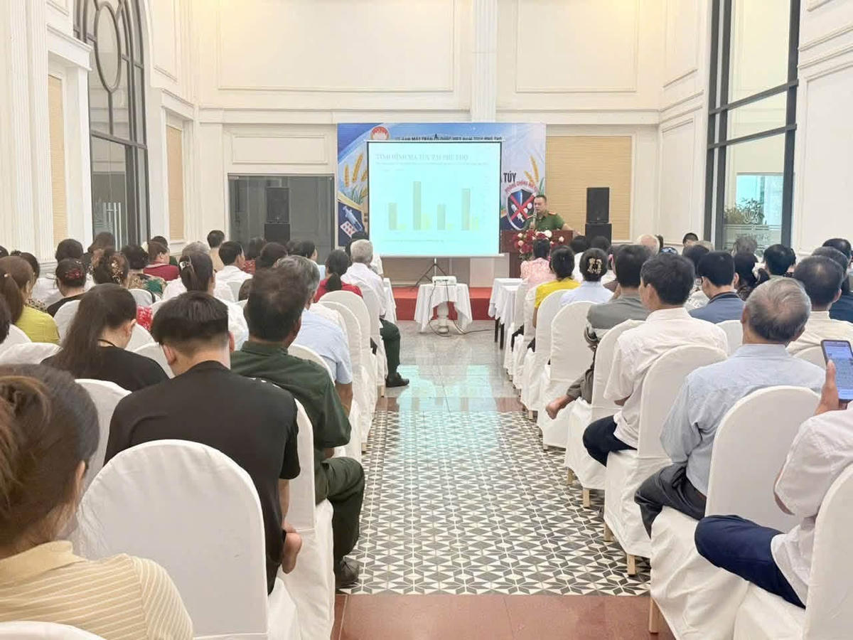 Quang cảnh hội nghị.