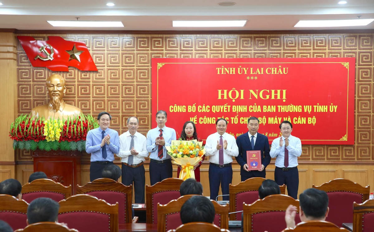 Tỉnh ủy Lai Châu vừa công bố các quyết định về công tác tổ chức bộ máy và cán bộ. 