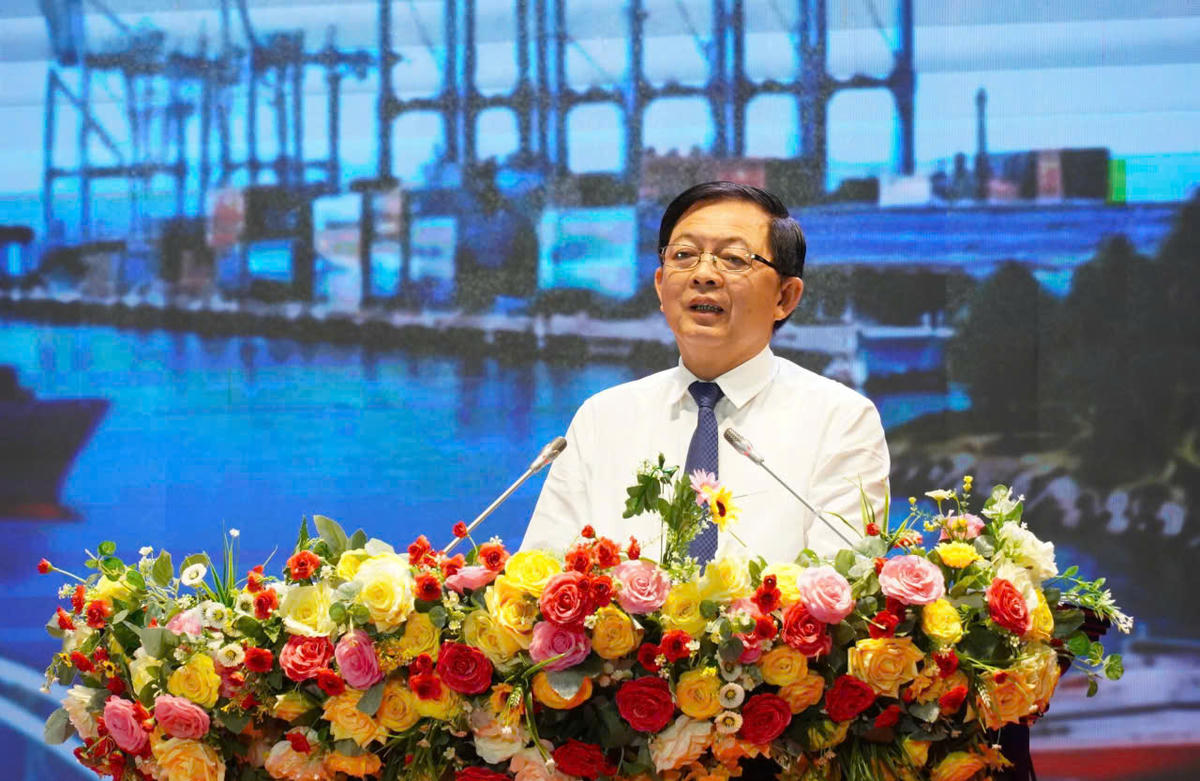 Phó Thủ tướng Chính phủ Hồ Quốc Dũng phát biểu tại Hội nghị. Ảnh: Nguyên Du