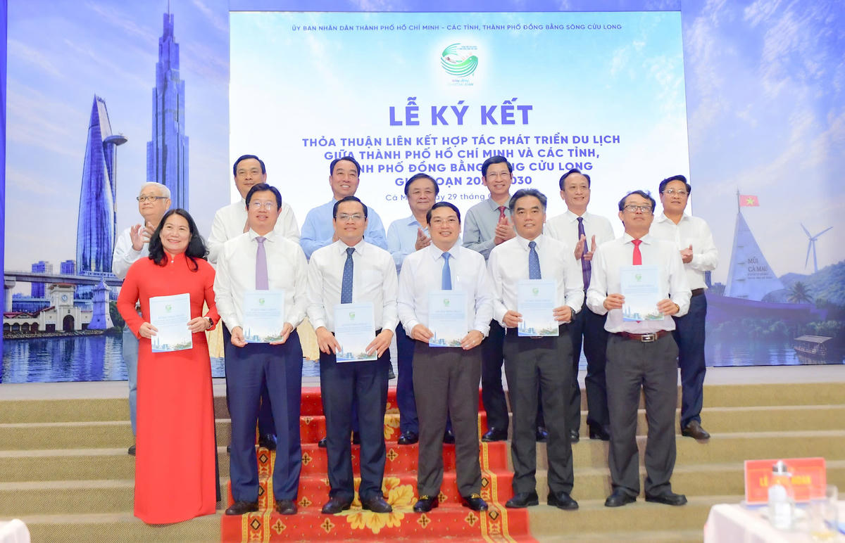  UBND Thành phố Hồ Chí Minh, UBND thành phố Cần Thơ và UBND các tỉnh An Giang, Cà Mau, Đồng Tháp, Vĩnh Long thống nhất ban hành Thỏa thuận liên kết hợp tác phát triển du lịch giữa Thành phố Hồ Chí Minh và các tỉnh, thành Đồng bằng sông Cửu Long giai đoạn 2026 - 2030. Ảnh: VD