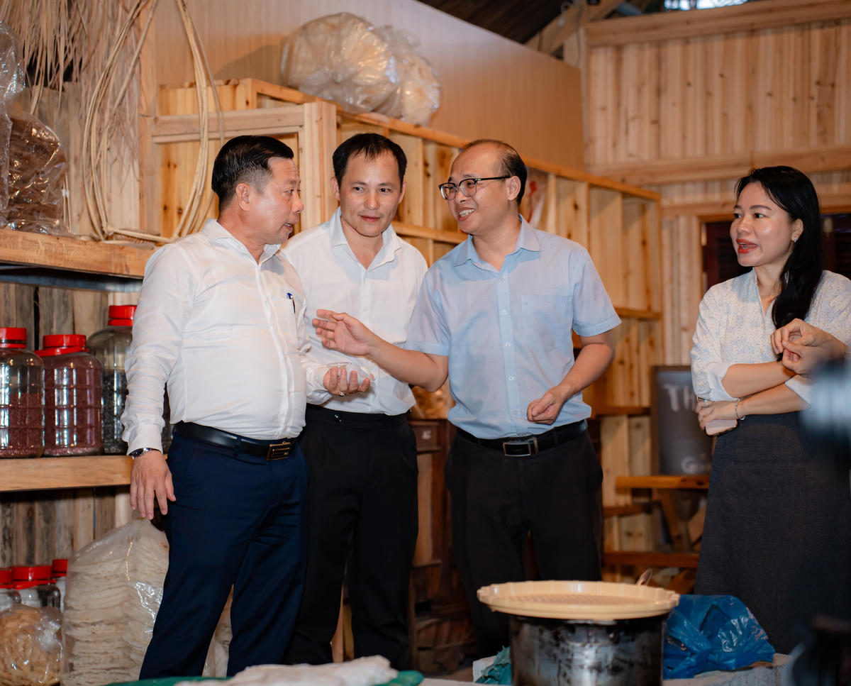 Trải nghiệm văn hóa Cơ Tu tại Tuần lễ du lịch Đánh thức đại ngàn 