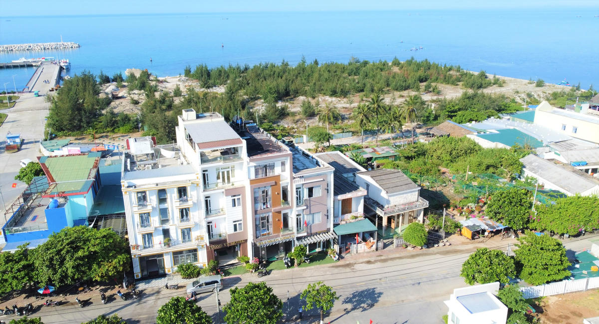 Một góc cơ sở hạ tầng ở đặc khu Lý Sơn. Ảnh: Chí Đại
.