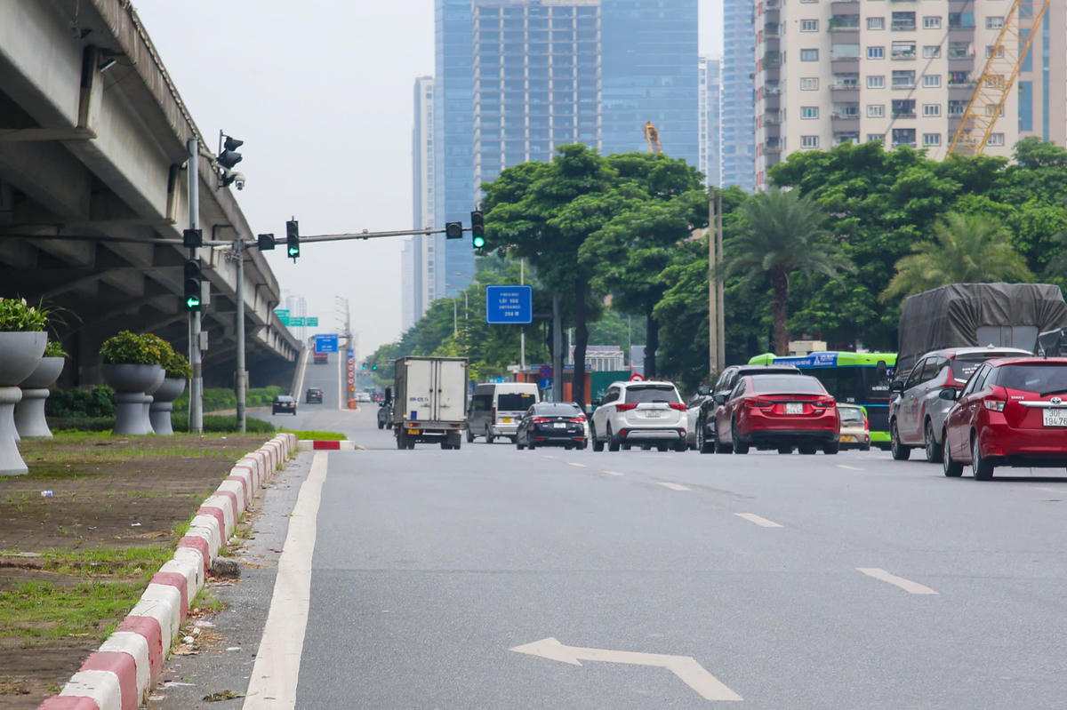 Hà Nội ngày đầu nghỉ lễ 2/9: Bến xe, nhà ga tăng khách, Cảng Hàng không Nội Bài thông thoáng