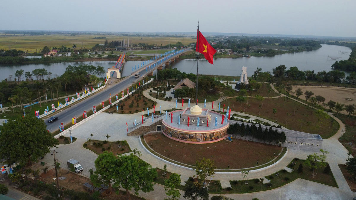 Một góc di tích Đôi bờ Hiền Lương - Bến Hải hôm nay. Ảnh: Đỗ Văn.