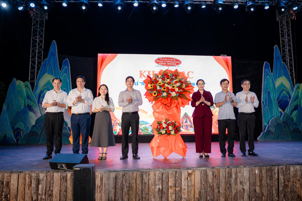 Trải nghiệm văn hóa Cơ Tu tại Tuần lễ du lịch Đánh thức đại ngàn 