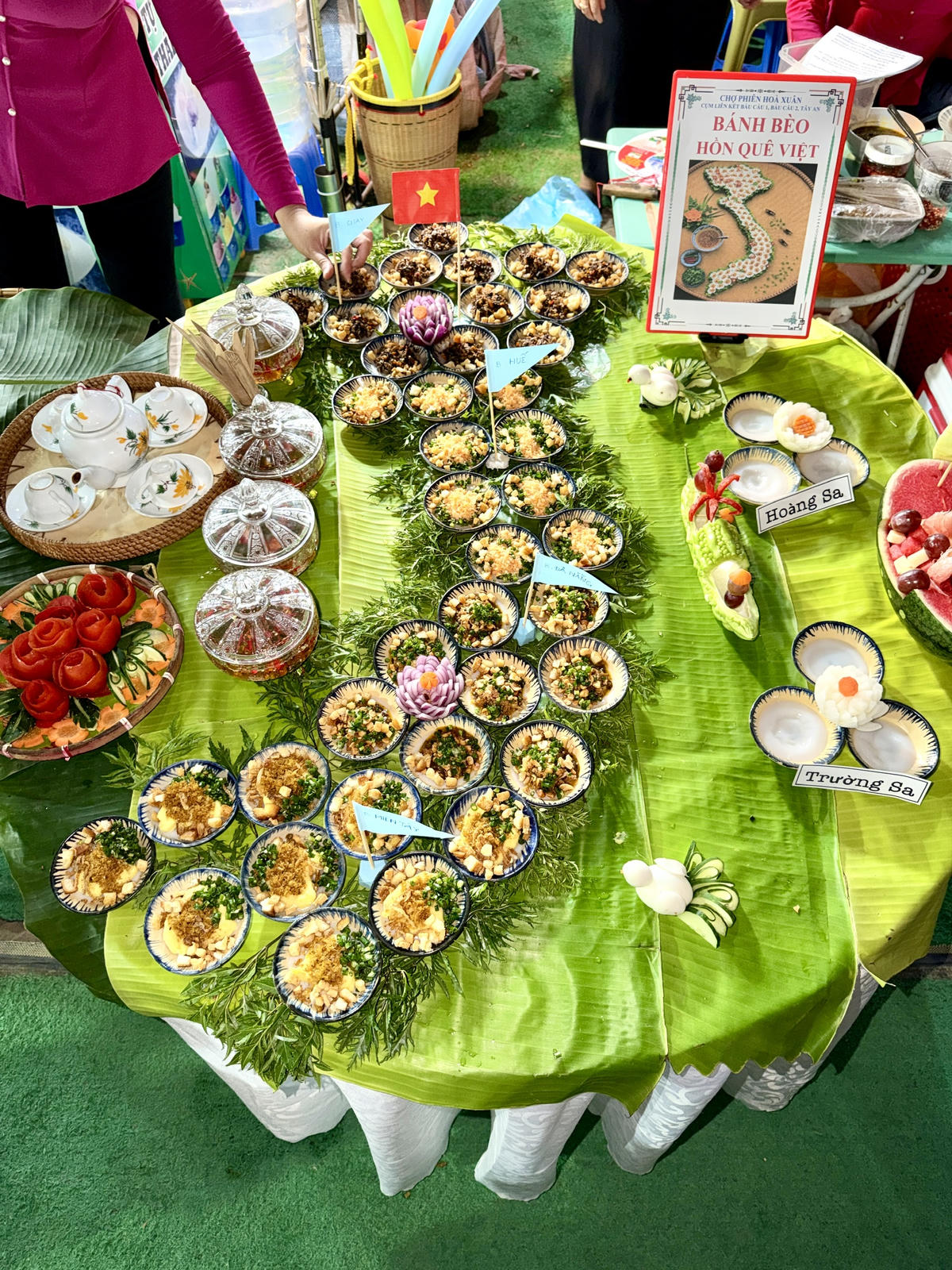 Hấp dẫn “Đấu trường bánh bèo” tại “Chợ phiên Làng trong phố”