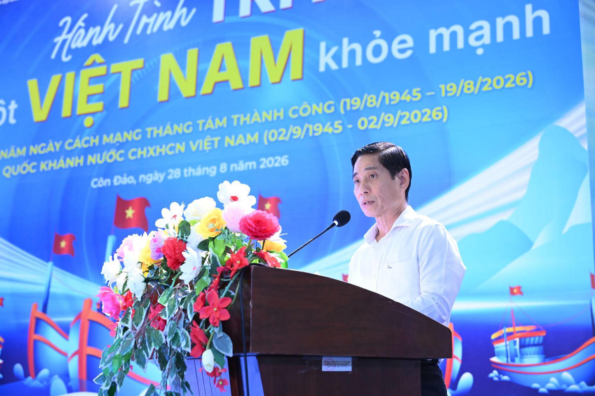 Ông Lê Đình Sơn - Phó Chủ tịch UBND Đặc khu Côn Đảo. Ảnh: Hoàng Khánh.
