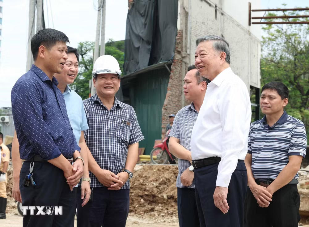ttxvn-tong-bi-thu-chu-tich-nuoc-kiem-tra-thuc-dia-mot-so-du-an-trong-diem-4.jpg