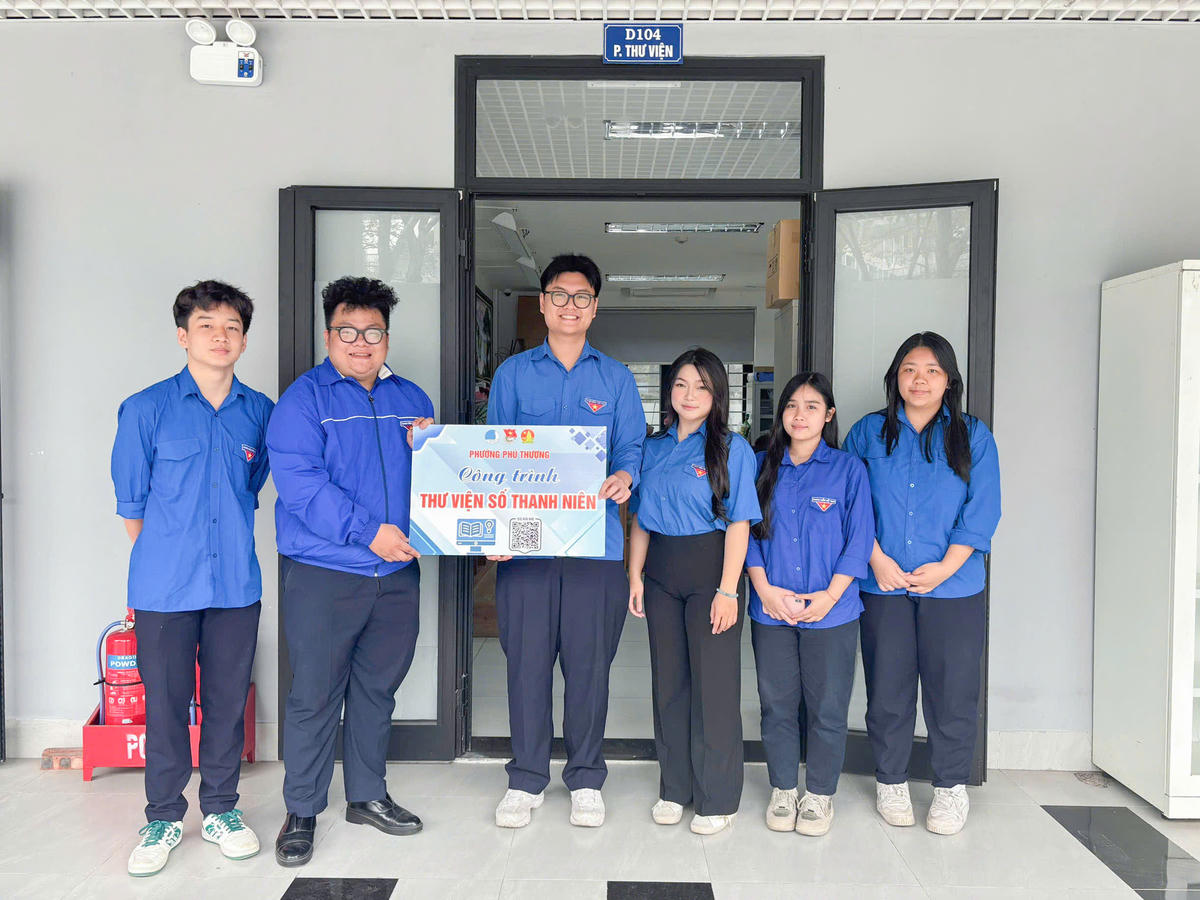 Những mô hình hay như “Bảng tin phường Phú Thượng”, “Hòm thư số Thanh niên”, “Thư viện số”, “Bản tin số Thanh niên” tích cực được triển khai trên địa bàn phường.