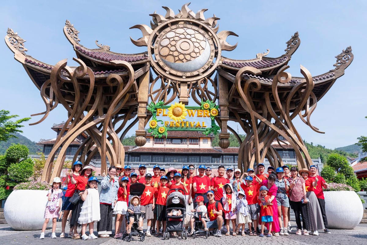 S:\02.BAN_CHUCNANG\17.BAN_TRUYENTHONG\00.DU_LIEU_CHUNG\01.TAI_LIEU_CHUNG\MARCOM\BAN THƯƠNG HIỆU\VÙNG MIỀN TRUNG\Đà Nẵng\BÀ NÀ\Ảnh\2025\Ảnh 30-4\Ảnh 30-04\MAY00468.jpg