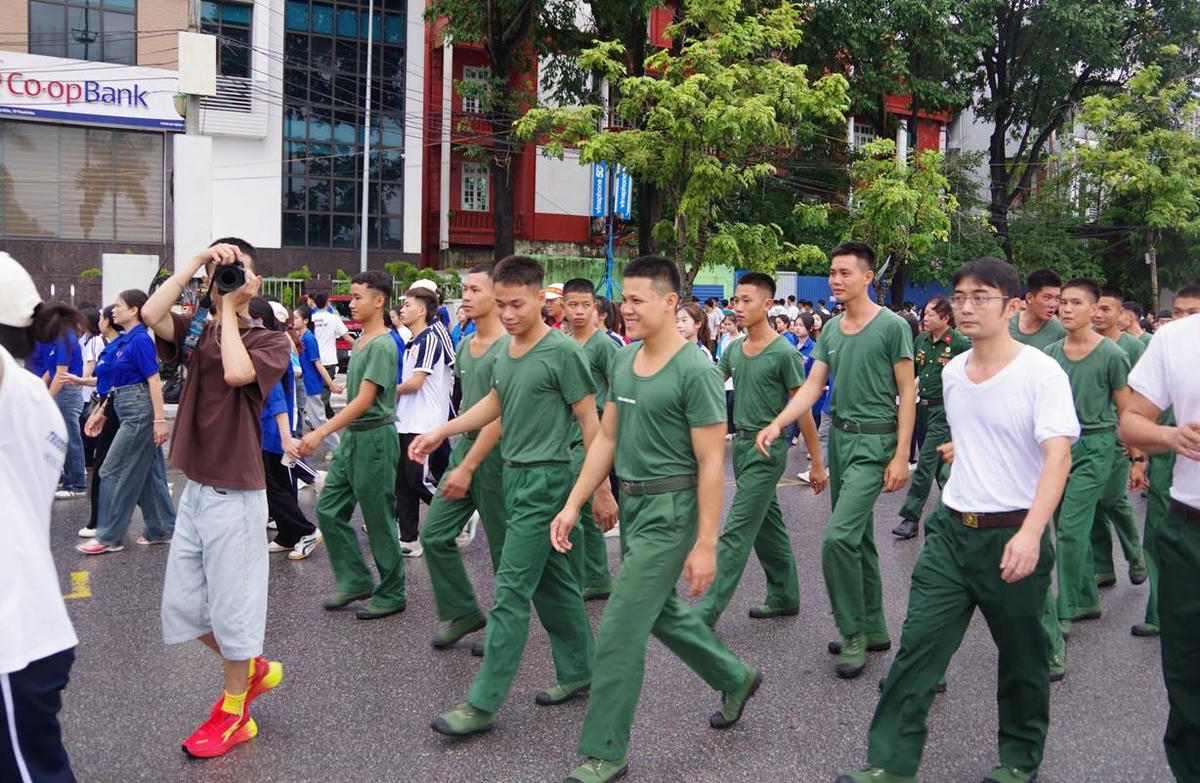 Lực lượng vũ trang tỉnh Thanh Hóa tham gia hoạt động. Ảnh: Anh Tuấn