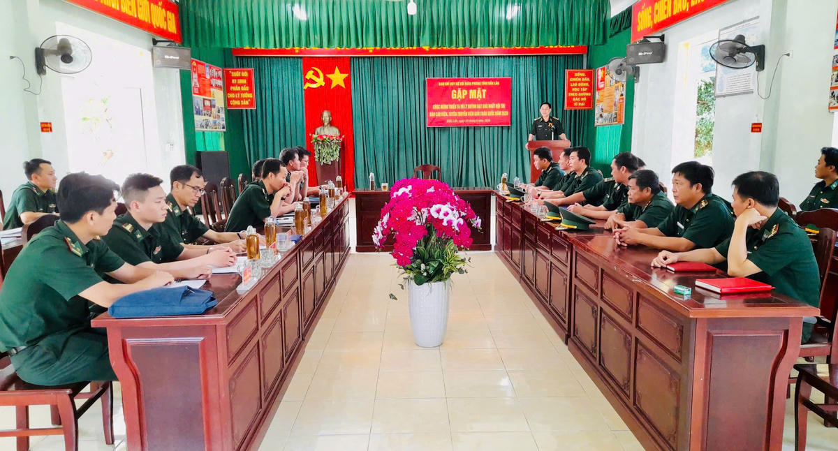 Toàn cảnh buổi gặp mặt. Ảnh: Xuân Điền.