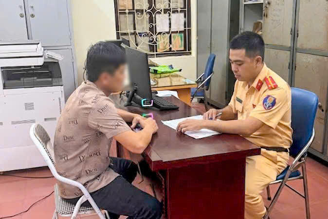 Ngay trong chiều 30/8, CSGT đã xác minh, xử lý tài xế vi phạm.
