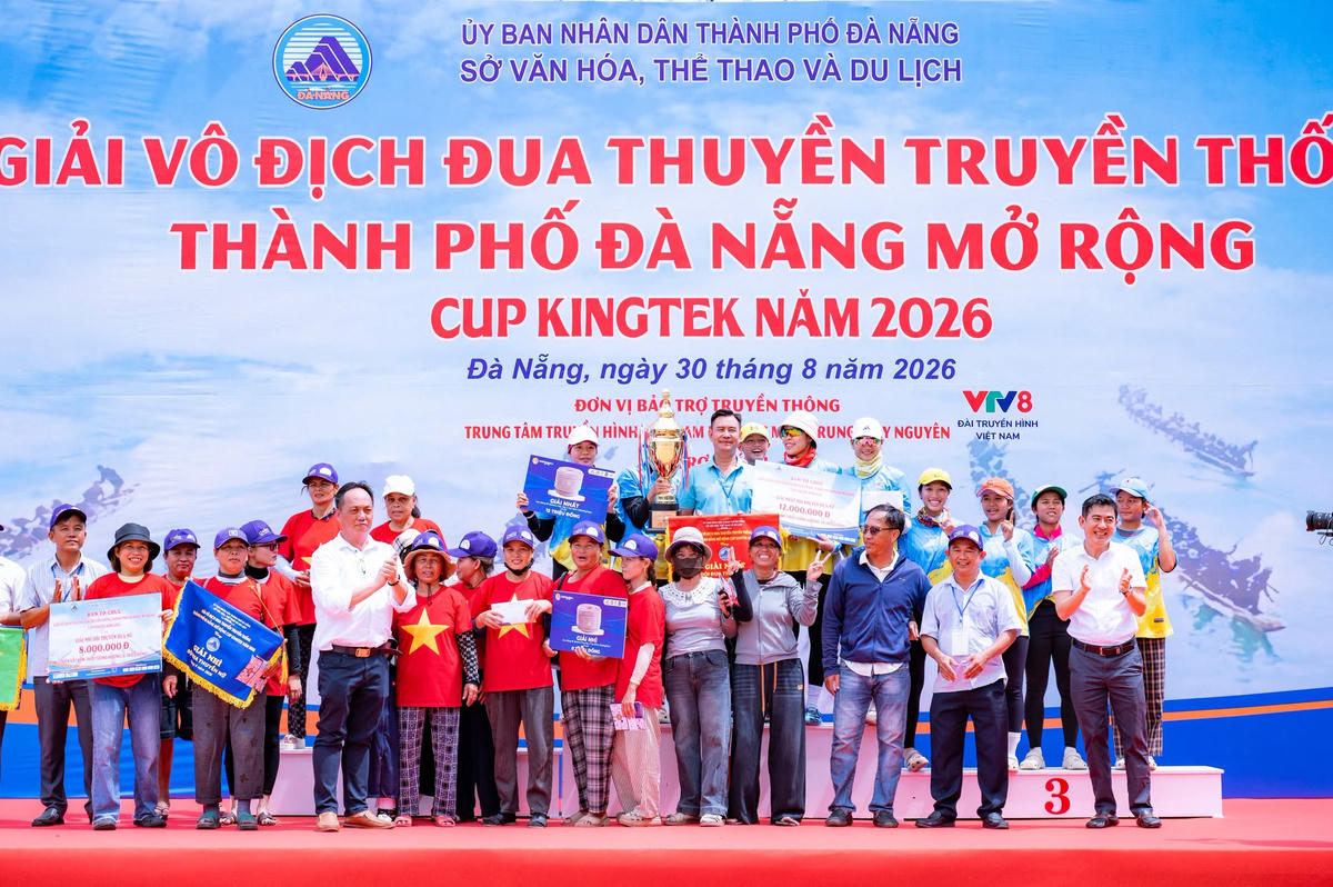 Đà Nẵng: Phường Hòa Xuân và phường Hòa Cường vô địch giải đua thuyền truyền thống mừng Quốc khánh