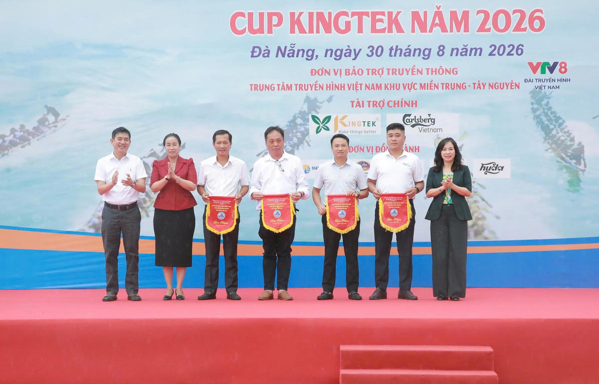 Đà Nẵng: Phường Hòa Xuân và phường Hòa Cường vô địch giải đua thuyền truyền thống mừng Quốc khánh